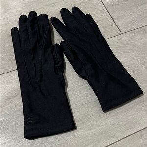 Isotoner Women's Black Spandex Stretch Cold Weather Gloves Fleece Lined, S/M